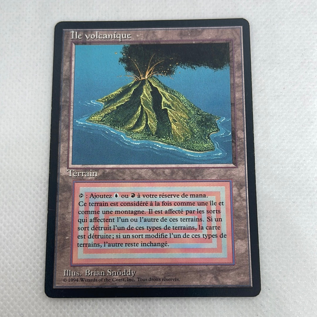 Volcanic Island - Foreign Black Bordered FRENCH – Making Mythic