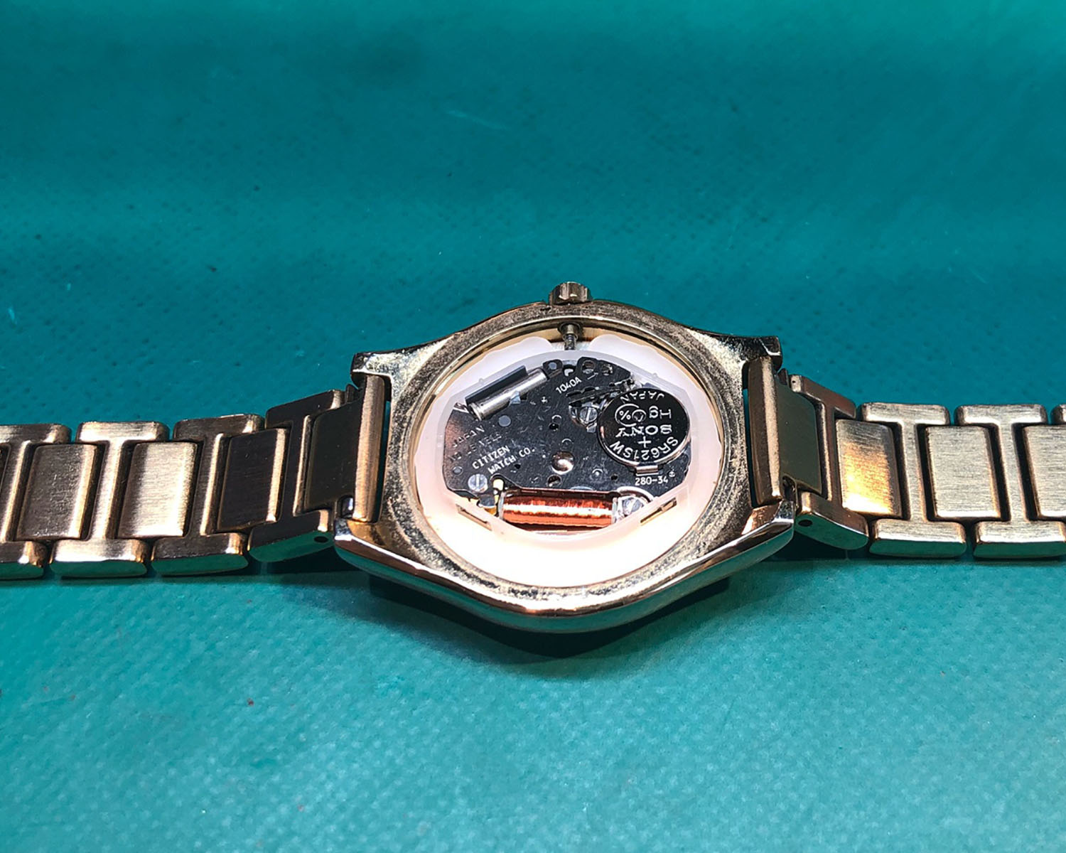 MARGARET HOWELL idea の電池交換 | 時計修理のMr.BOB 事例ブログ