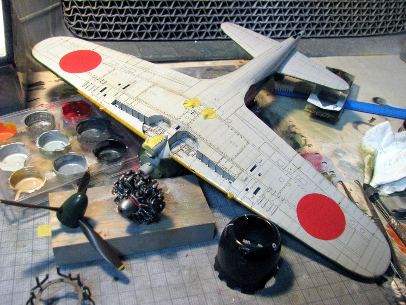 ゼロ戦パーツ弾痕付き