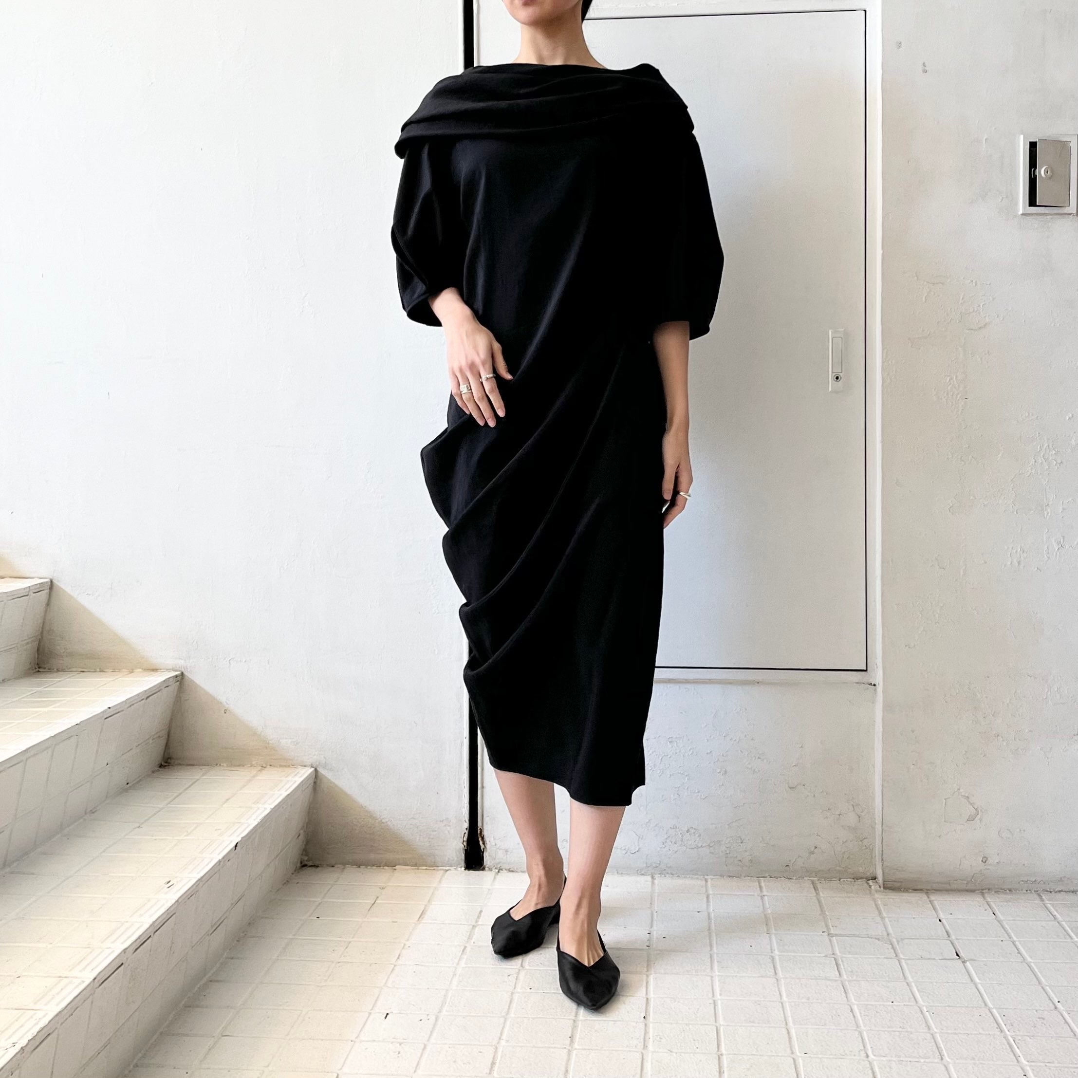 Mame Kurogouchi】 Volume Drape Wide Collar Dress – ONENESS ONLINE