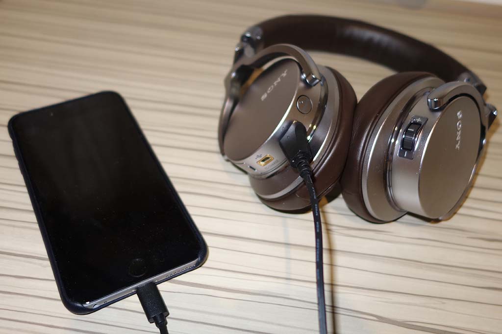 ミニレビュー】ソニーのアンプ内蔵ヘッドフォン「MDR-1ADAC」は