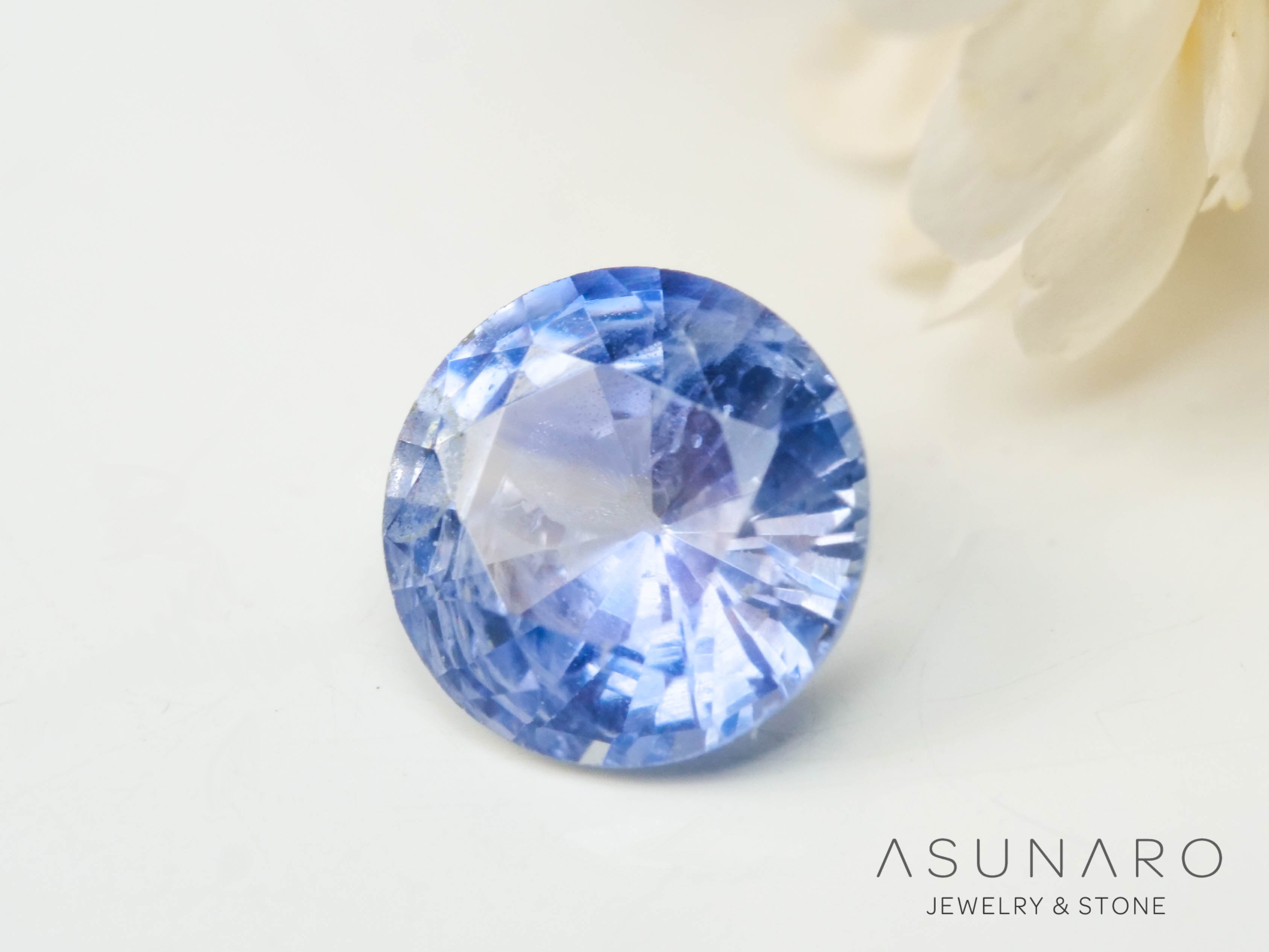 バイカラーサファイア ラウンドカット スリランカ産 0.38ct【250210