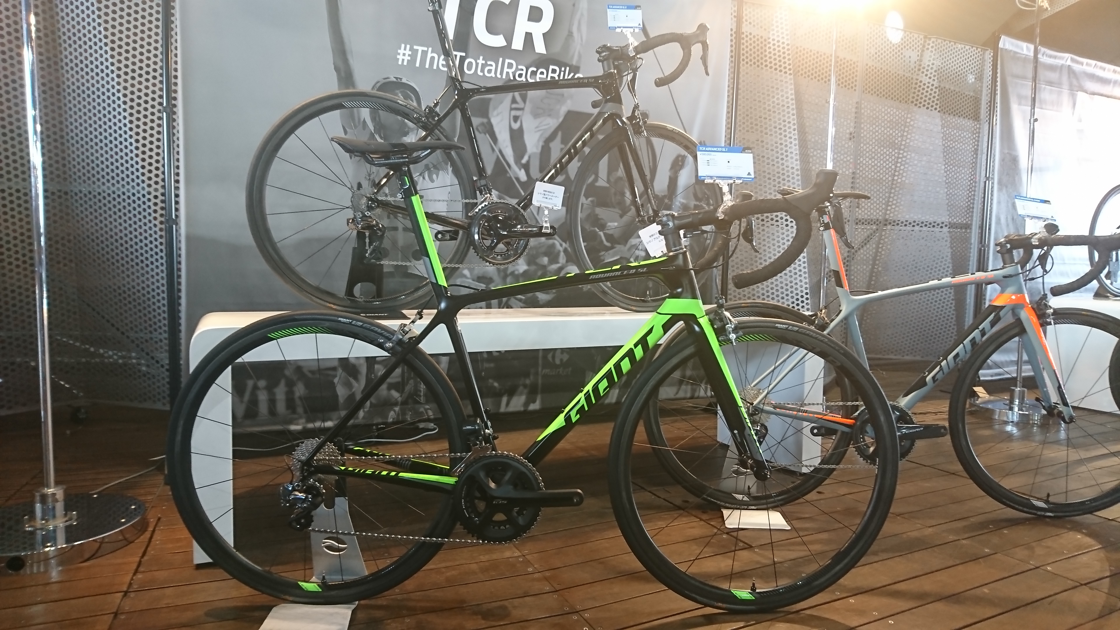 GIANT TCR SL2 (2018)本体 2018の大注目ロード TCR SLR2