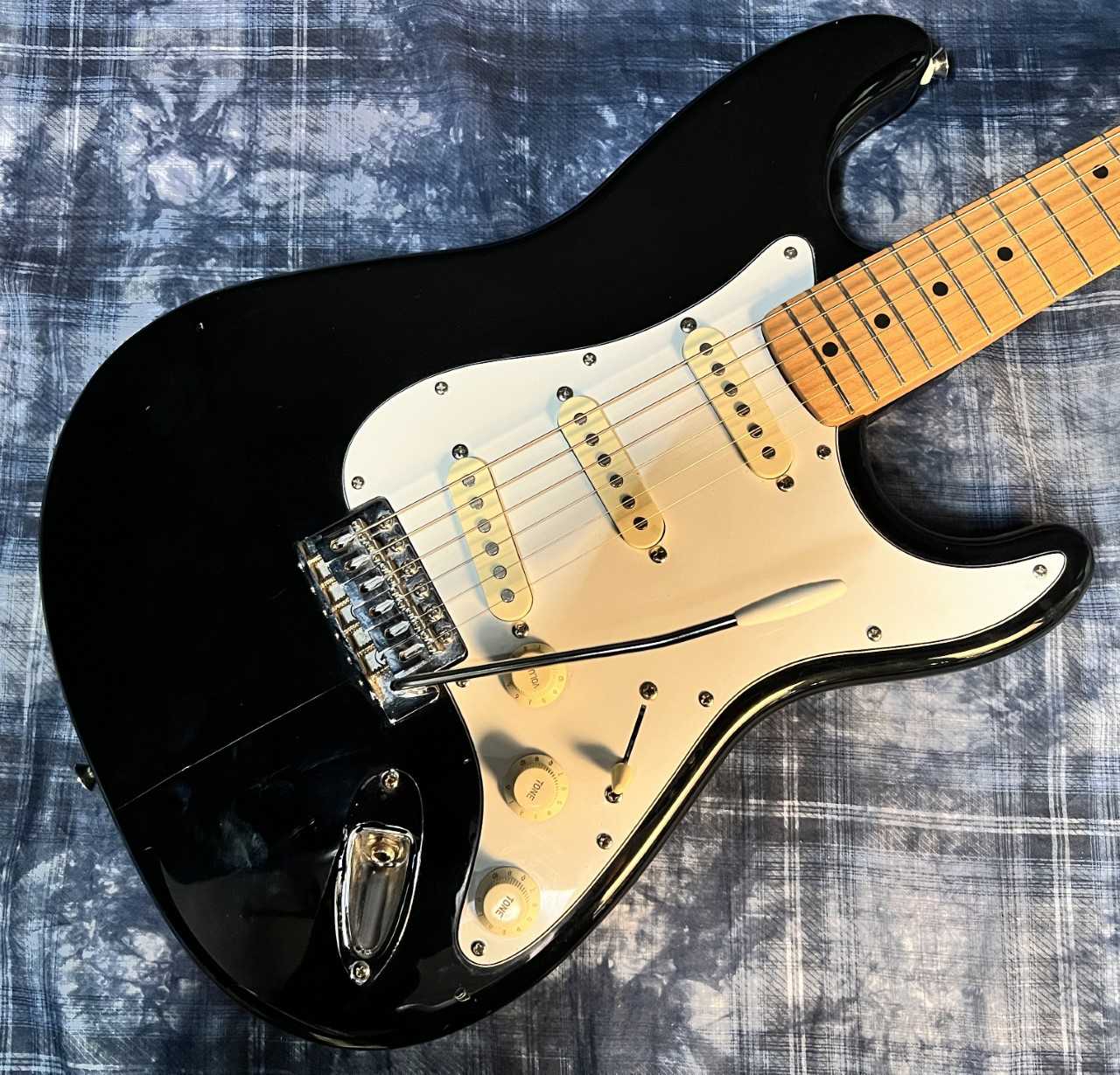 Squier Stratocaster 1993 - Black - MIM - 7.5 Lbs. - Authorized