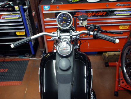 FXRS タンク+メーターコンソール（タコメーター不動）