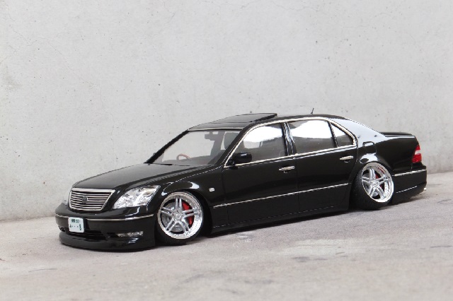 アオシマ セルシオ 30後期 完成品 ブレーン 30セルシオ 前期