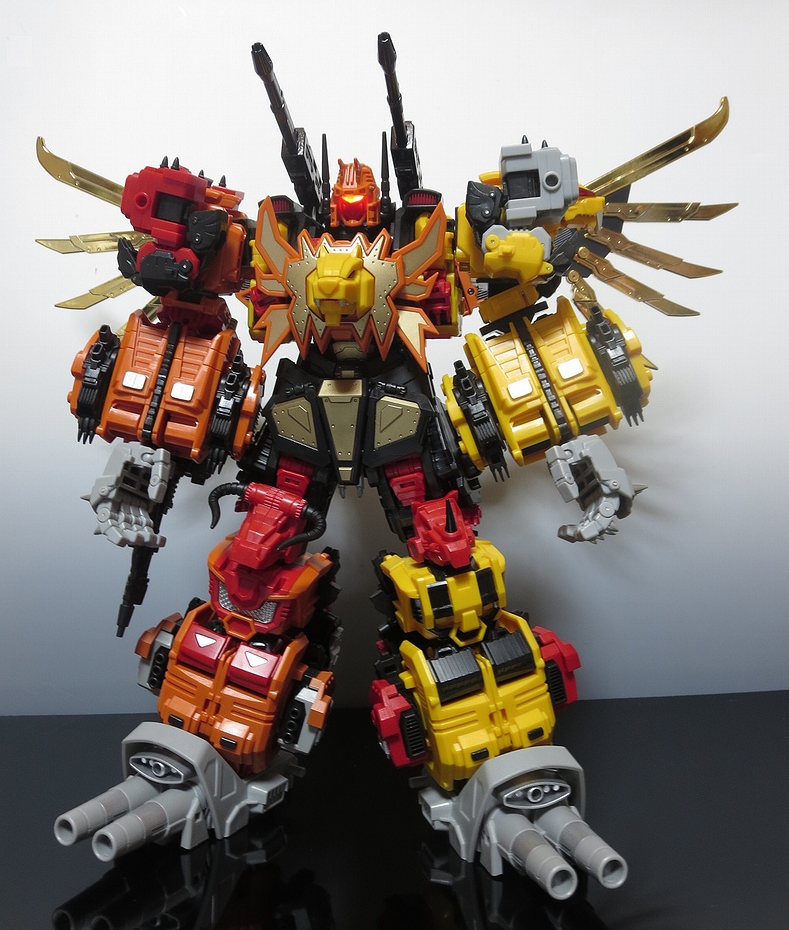 MMC製 トランスフォーマー似 プレダキング