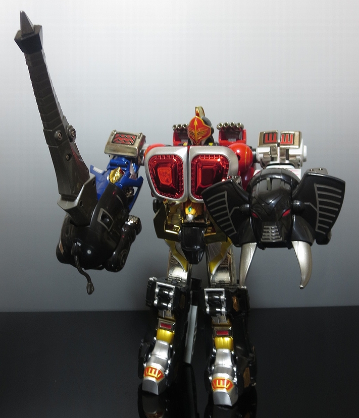 ねコネコ】トイザらス限定 百獣合体ガオナイト ガオエレファント