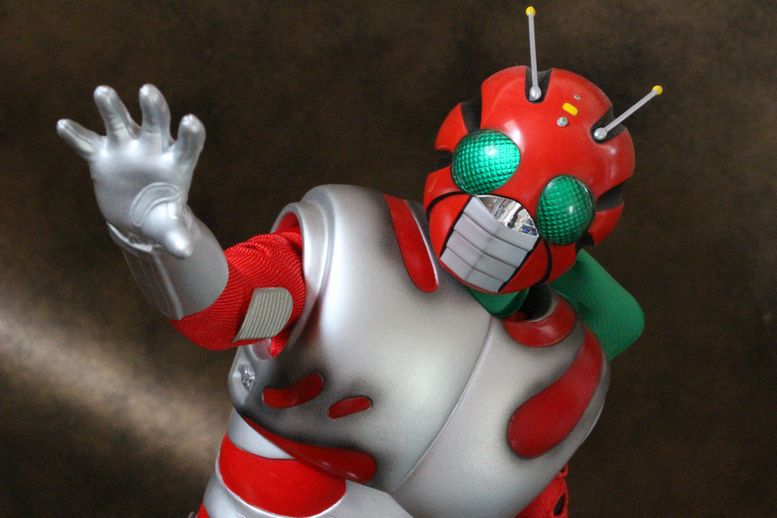 仮面ライダーV3(リニューアル版) 2009デラックスタイプ Amazon.co.jp