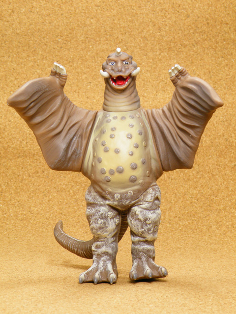 ウルトラ怪獣シリーズプレミアム ガラモン ペギラ ゴメス - スポンサー