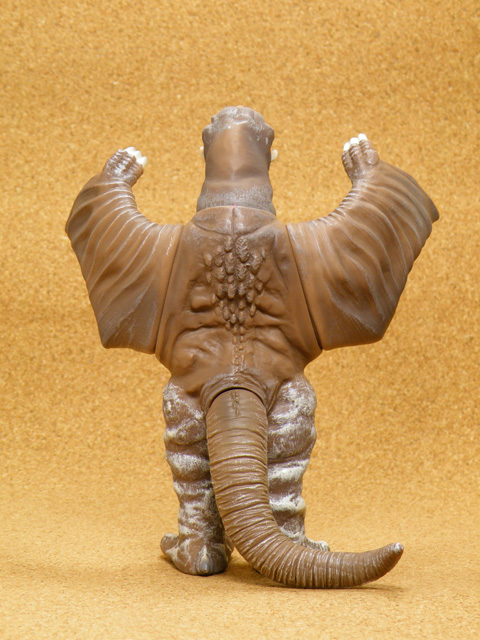 ウルトラ怪獣シリーズプレミアム ガラモン ペギラ ゴメス - スポンサー