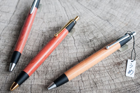 紅梅のペン | 野原工芸｜作り手の裏話