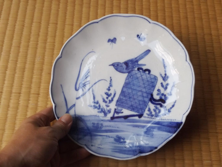 初期伊万里 染付芙蓉草鳥文皿 1620年頃 初期伊万里染付吹墨鷺文皿
