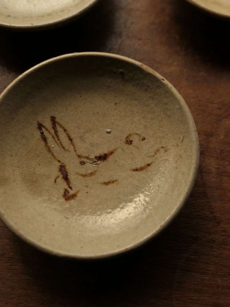 骨董 古陶 絵瀬戸 古瀬戸 希少 ブチ猫 眠り猫 図案 豆皿 手塩皿 小皿5