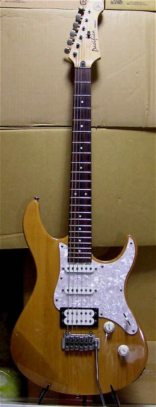 YAMAHA Pacifica604W - BailablePusuke's diary