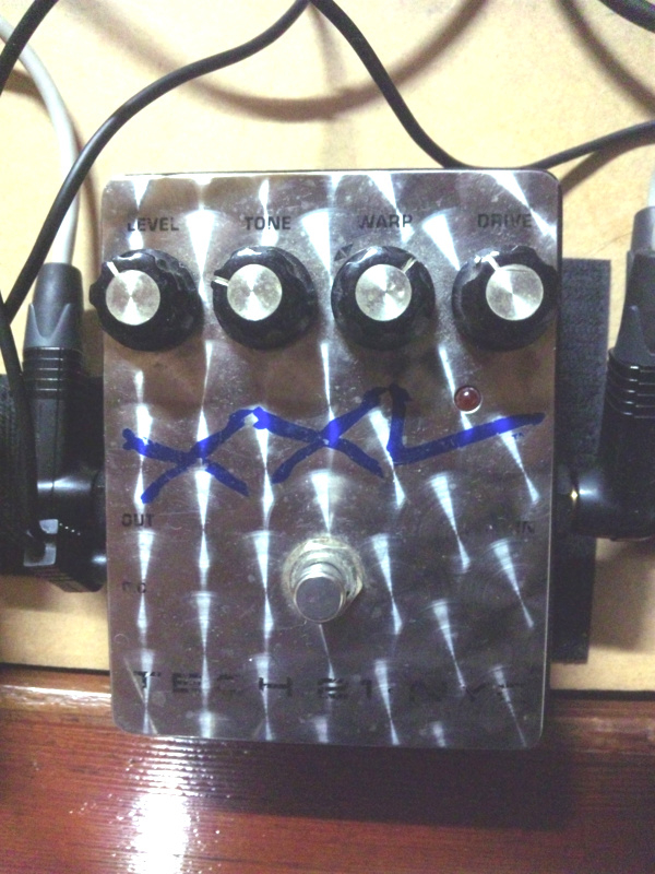 TECH21 XXL - ベースの寝言 二十三グラム