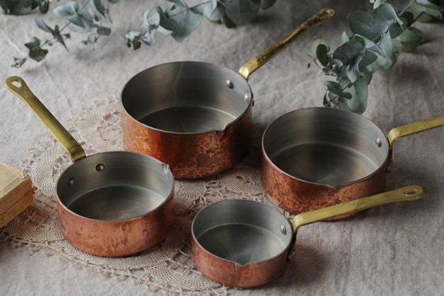銅製キッチン道具として人気のコッパーパン4点セット フランス