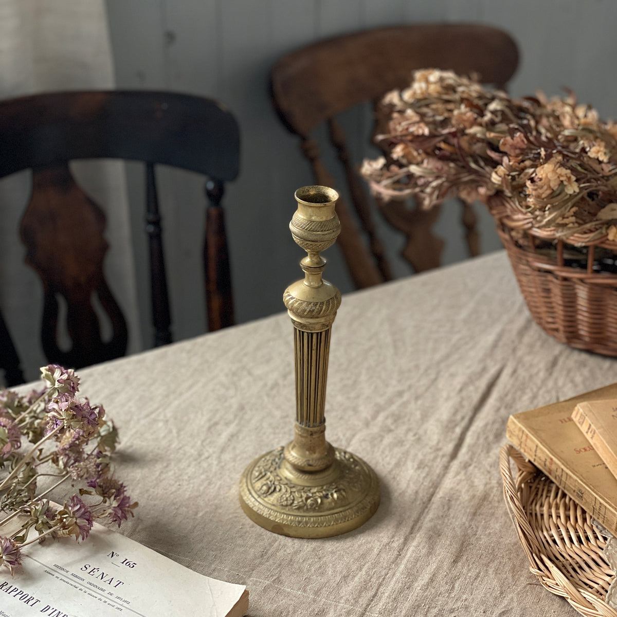 花模様が可愛い真鍮キャンドルスタンド（高さ28cm） フランス