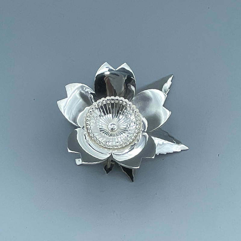 中国古美術・旧蔵鏨刻鎏金の獣面熏香炉・純赤銅细密彫・高浮彫・置物