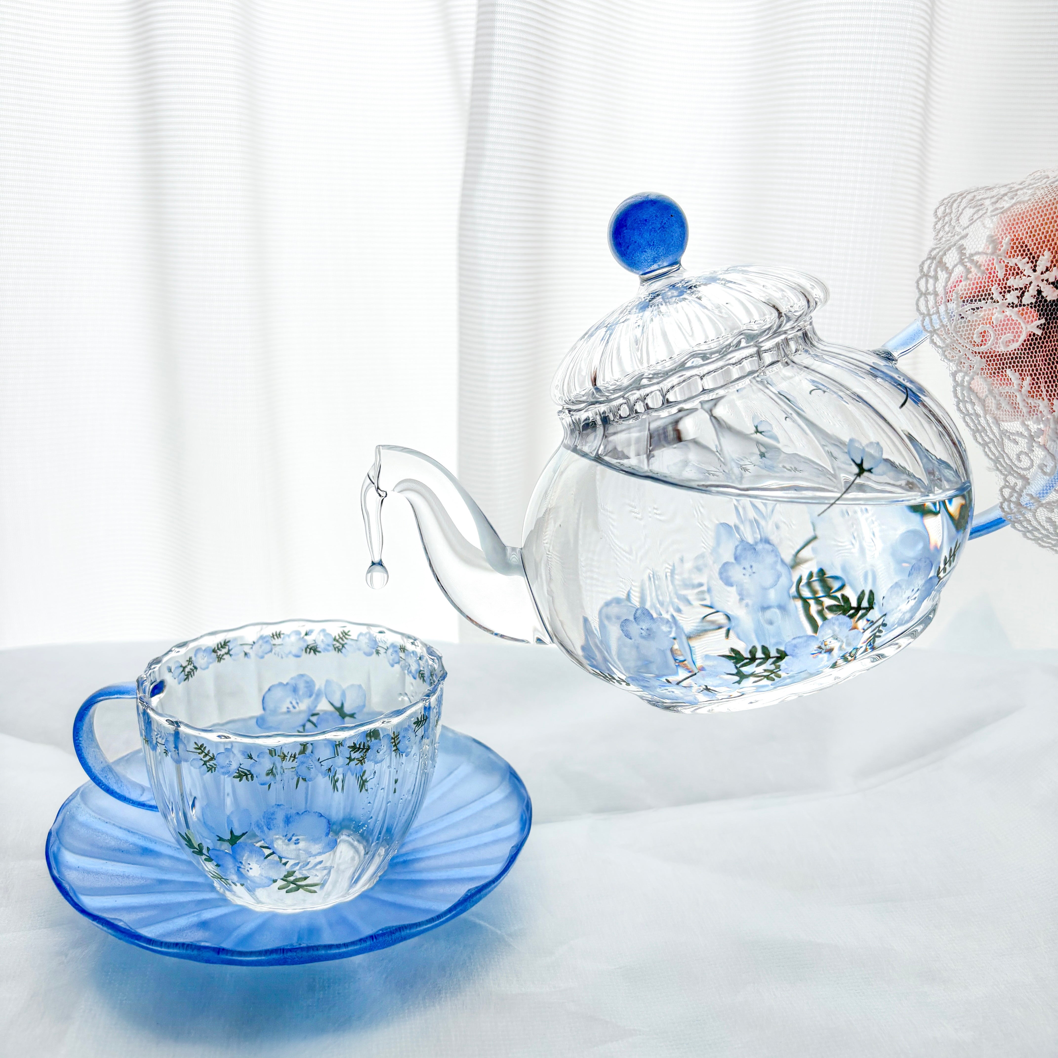 青空のように澄みわたるネモフィラのガラスティーセット｜Blanche