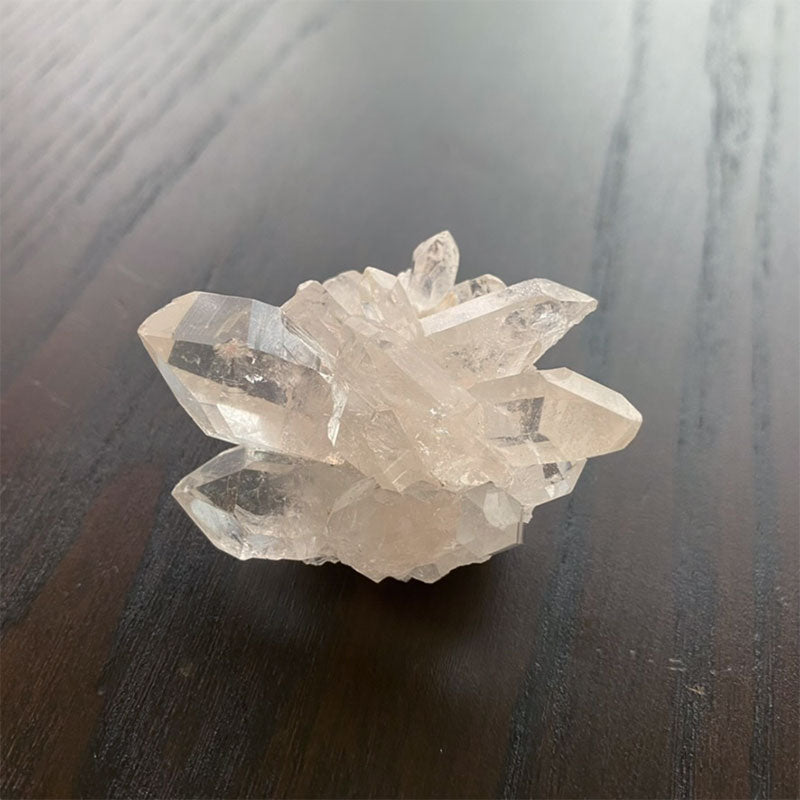 トマスゴンサガ産 水晶SAクラスター35g/W48mm《レインボー