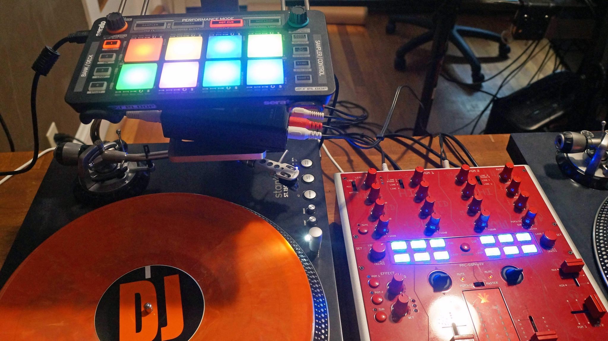 REVIEW: Reloop Neon Serato Accessory Controller – DJWORX