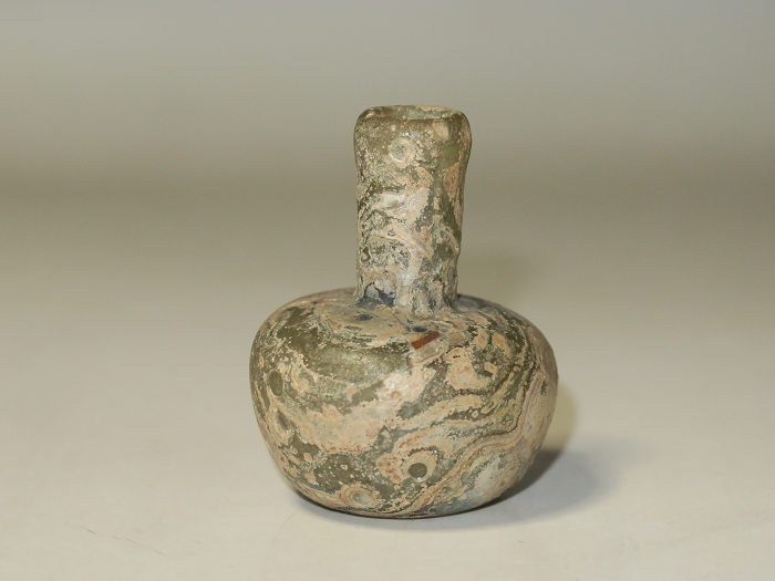 ローマングラスの涙壺—世界で一番哀しい美しさの雫を集めた硝子小瓶