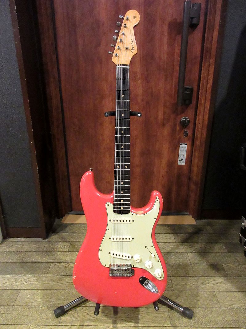 1962 Fender Stratocaster Fiesta Red - ヴィンテージギター買取り