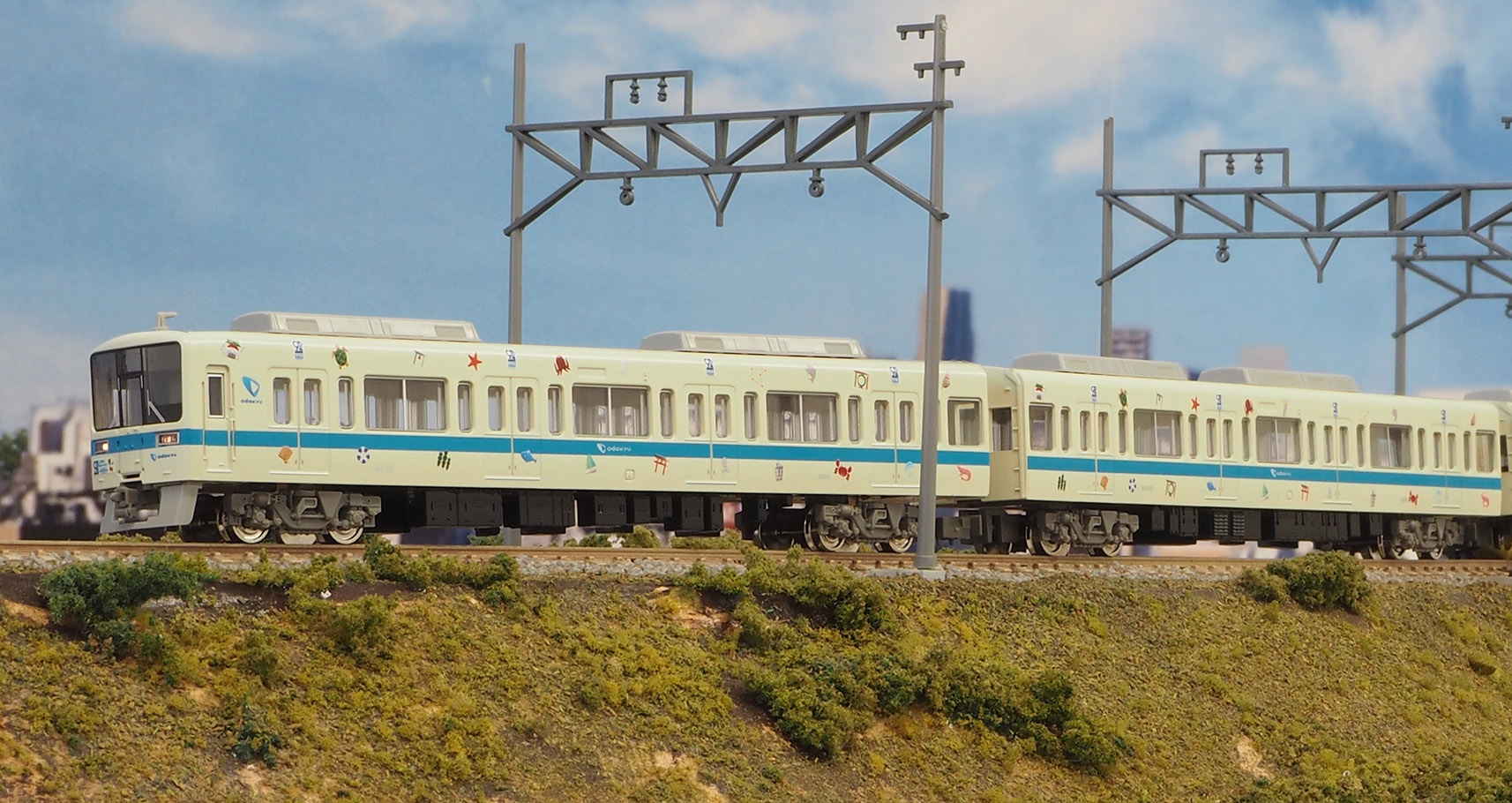 試作品紹介】小田急8000形（江ノ島線開業90周年記念トレイン） « GM通信