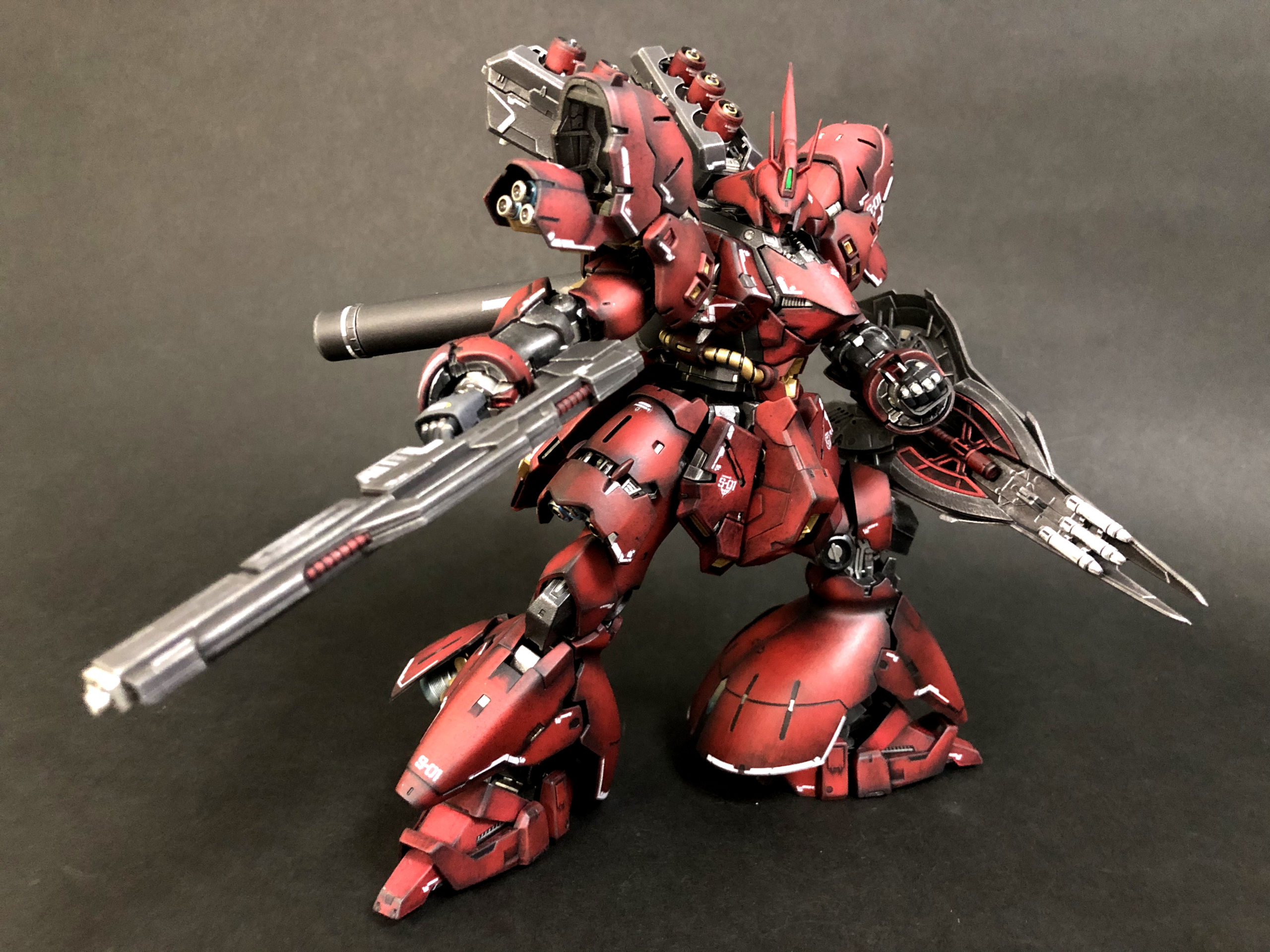 ガンプラ完成品 RG1/144 サザビー RG サザビー 完成品 RG サザビー 全