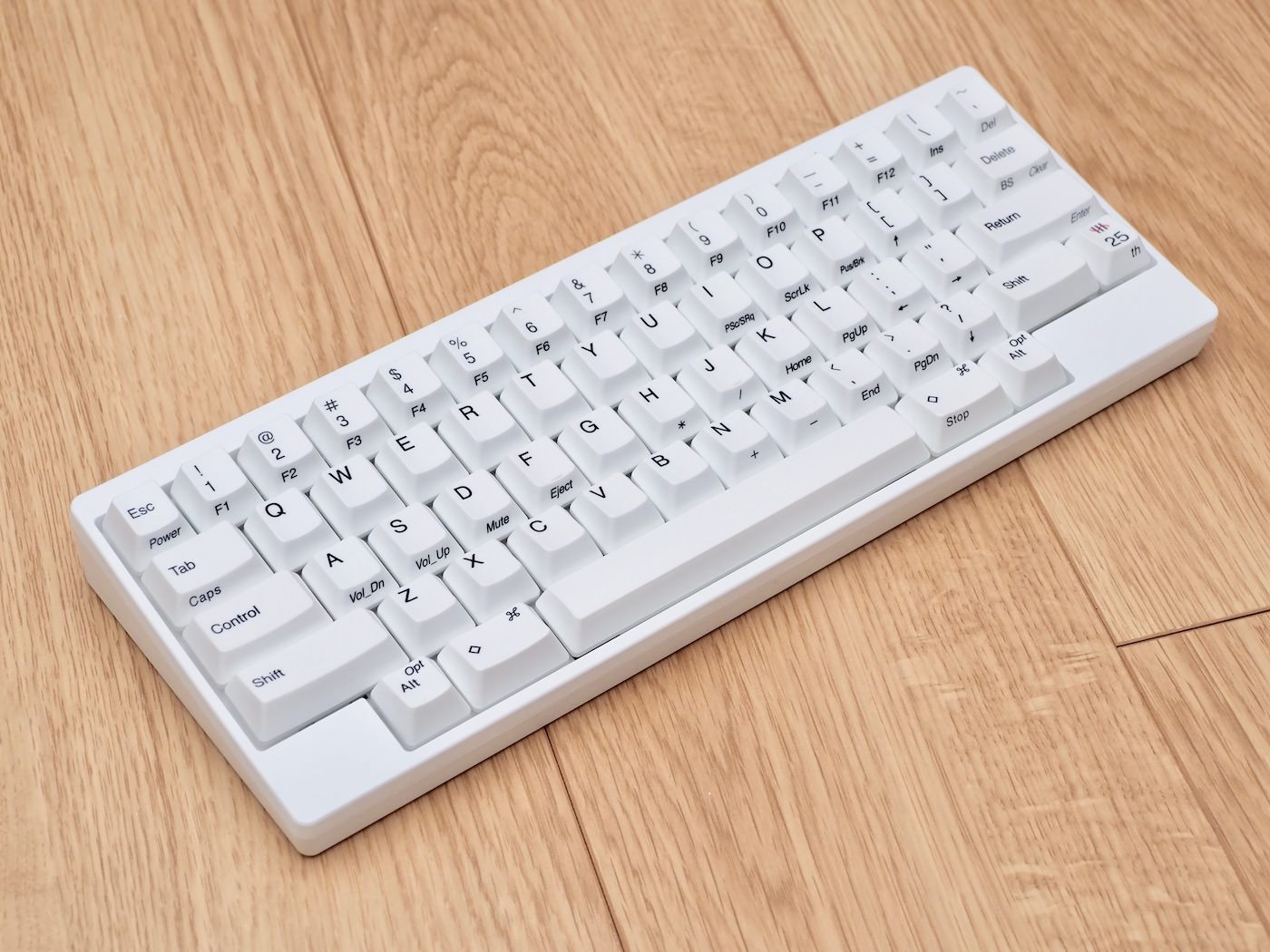 HHKB Professional HYBRID Type-S 雪・白いHYBRID Type-Sが限定発売