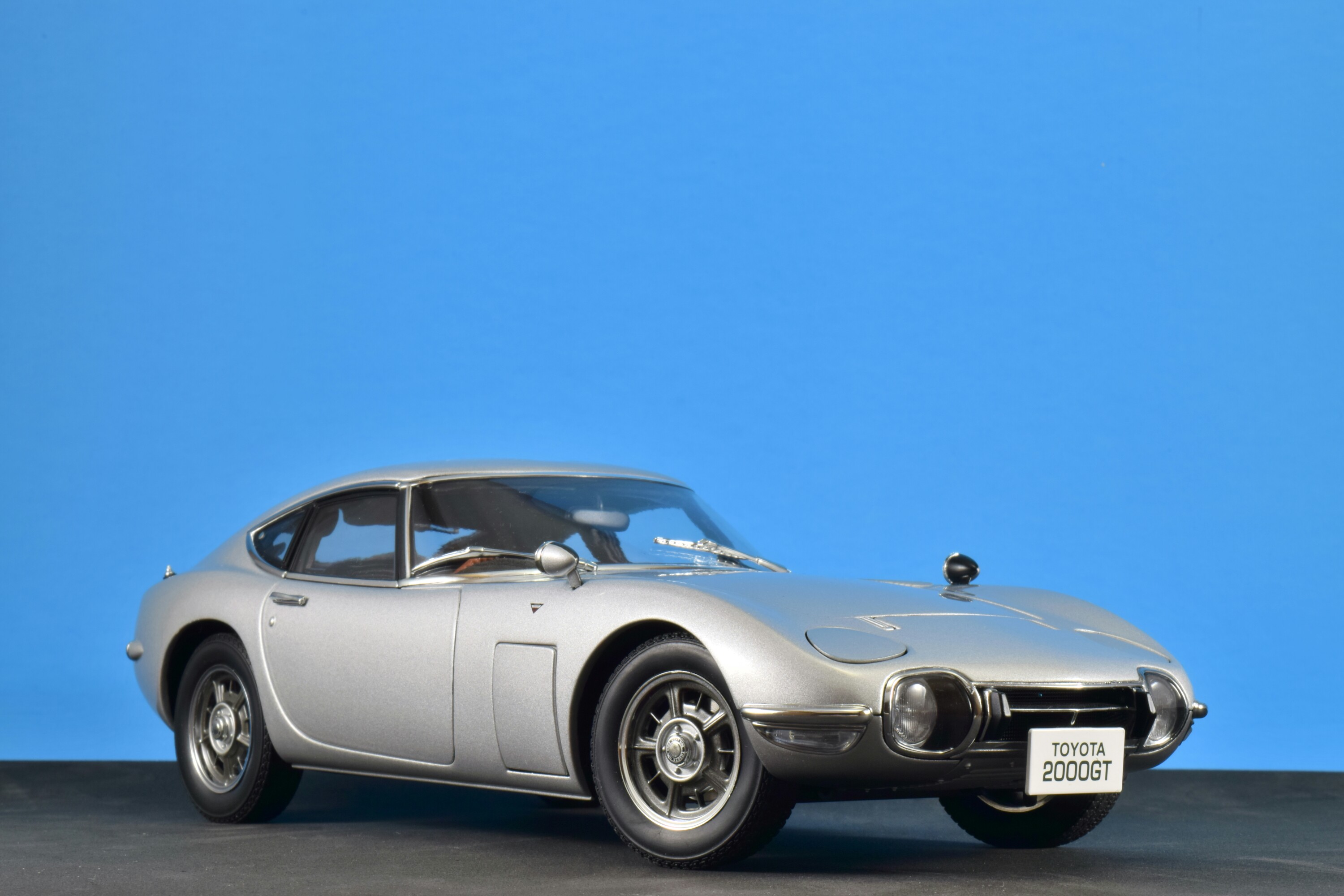 Autoart Toyota 2000GT Coupe/Silver | DiecastXchange Forum