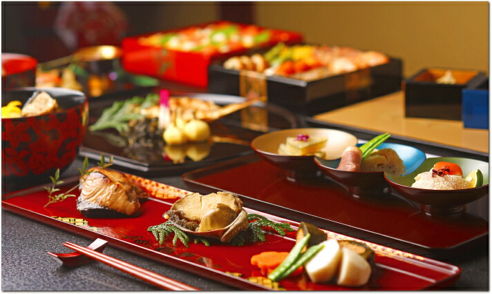 茶道具　輪島塗　峰秀堂　山崖徹郎作　沈金　しのぶ文　棗　共布共箱　V　R7967 茶道具 輪島塗 峰秀堂 山崖徹郎作 沈金 しのぶ文 棗 共布共箱 V