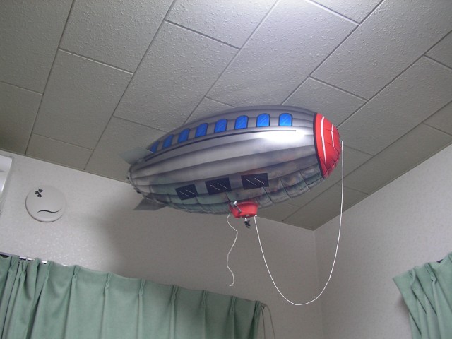 タカラ 飛行船 ラジコン SKYSHIP SS04 1/72スケール タカラ 飛行船