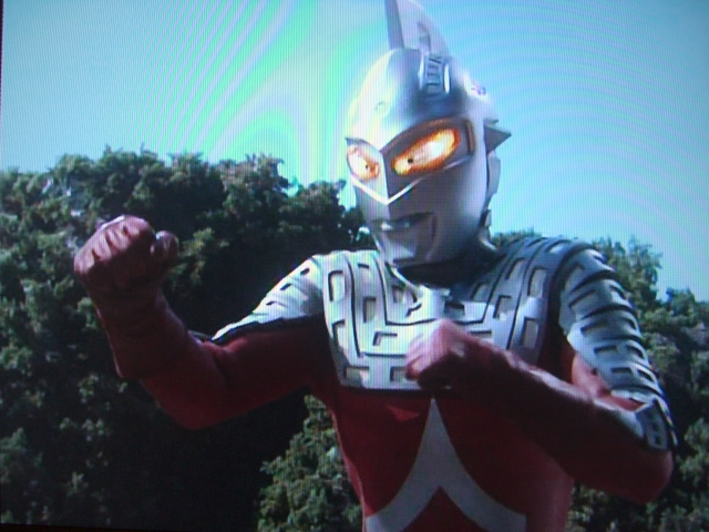 ジオラマ ウルトラマンメビウス セブン 対 グローザム
