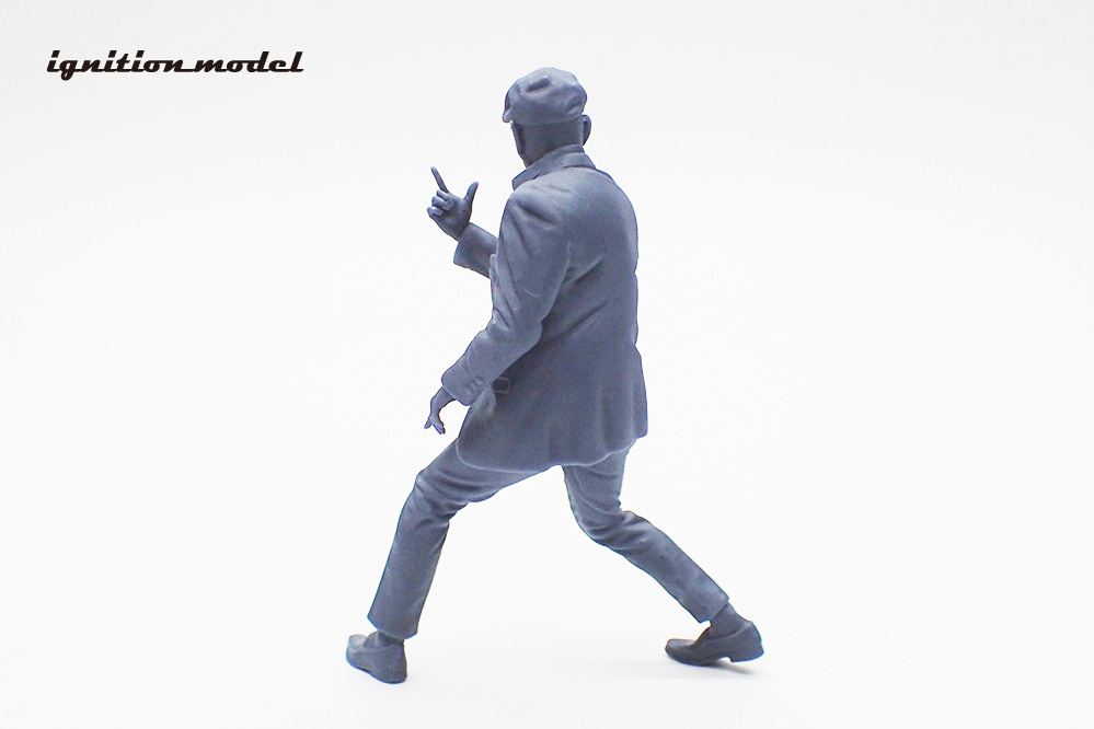 イベント会場でクレイジーケンバンド「横山 剣」氏の1/18 フィギュアを