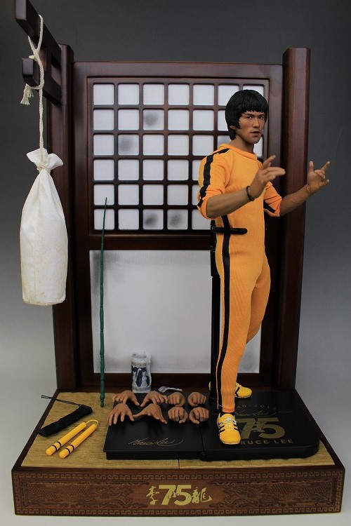 ブルースリー75周年 1/6 フィギュア エンターベイ