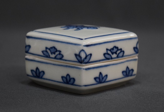 西村徳泉 染附 荘子香合 | 茶道具 小西康のぶろぐ