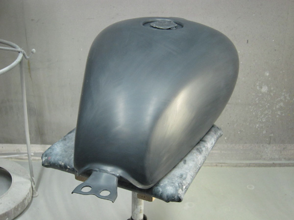 KAWASAKI W650 タンク スムージング済み