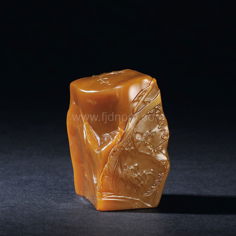 林清卿作鹿目石岁寒三友图薄意随形章