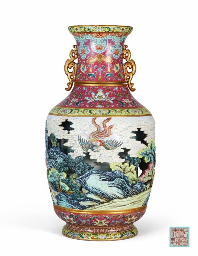 乾隆洋彩百鸟朝凤大转心瓶”领衔保利春拍古董珍玩板块-腾讯新闻