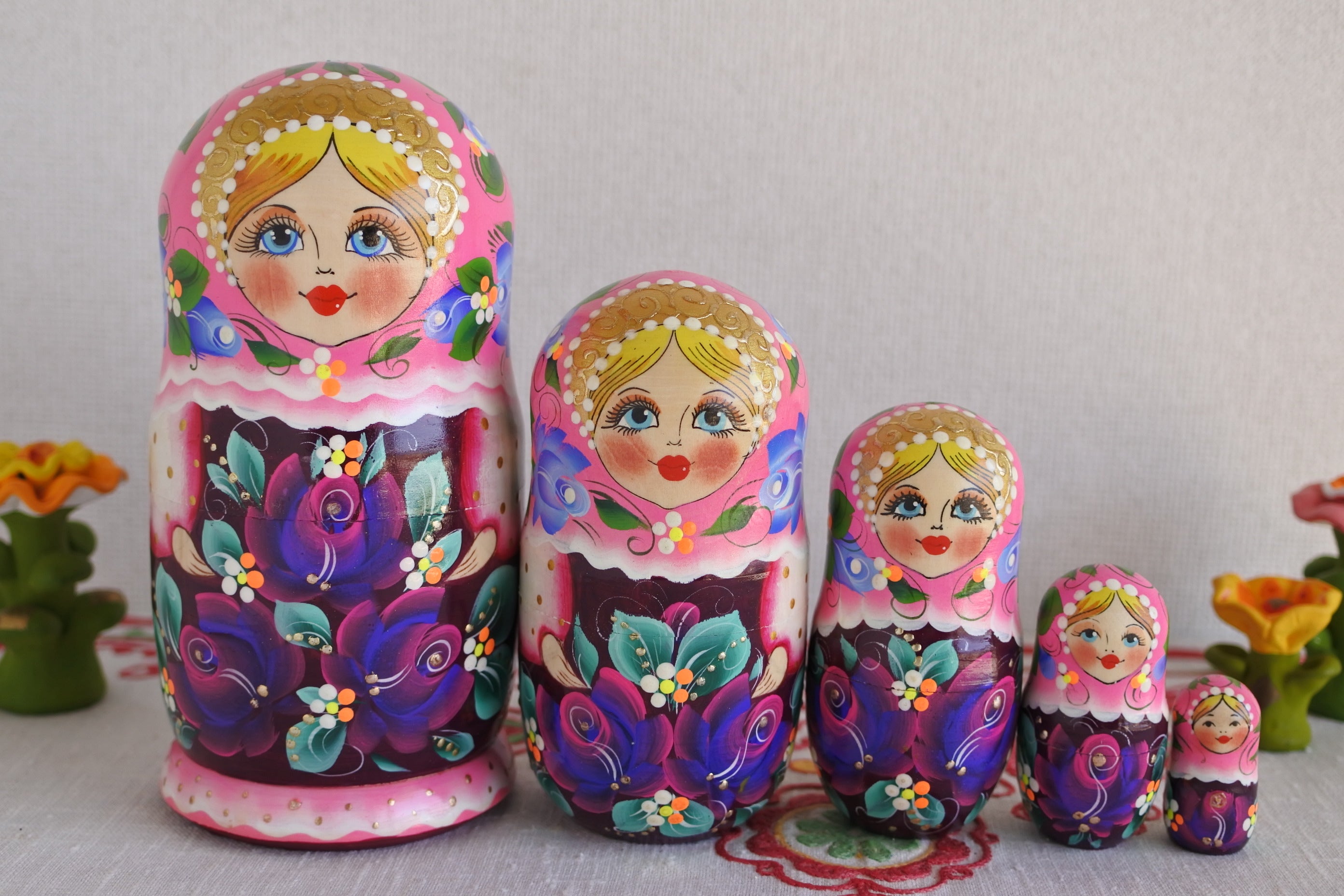 ロシア雑貨 マトリョーシカ 夏のおとぎ話 ピンク パープル 5ピース