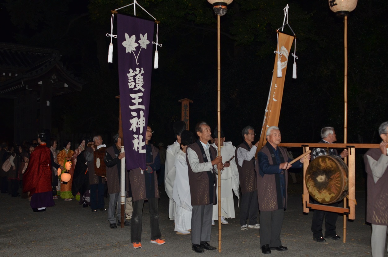 護王神社 亥子祭 御所への行列と餅つき | 京都旅屋