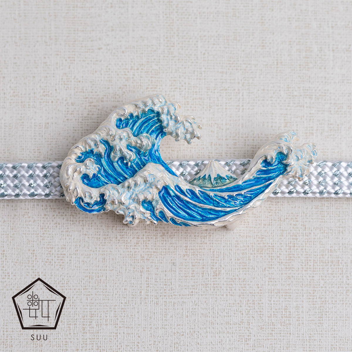 数-SUU-】帯留め「神奈川沖浪裏」 – KAERUWA