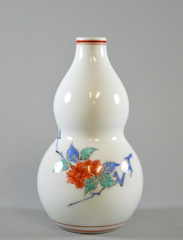 十三代酒井田柿右衛門造梅鳥文花瓶箱あり