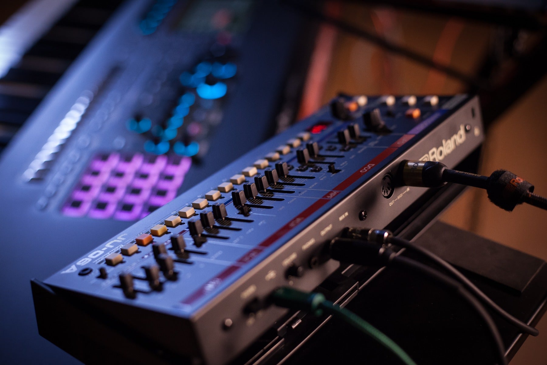 Roland Boutique JU-06A Synthesizer Sound Module – Kraft Music