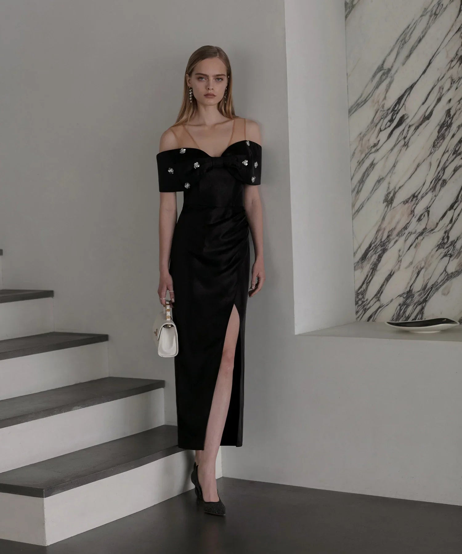 LEJA LUXE】2WAYフラワーオフショルダースリットドレス