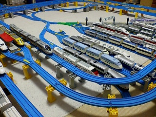 プラレール線路 9階レイアウト プラレール線路 9階レイアウト