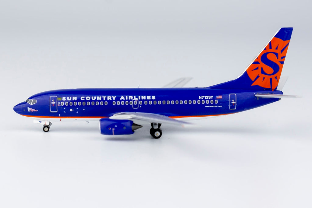 SKY Boeing 737-800 模型 HobbyEasy | 1/200 Skymark Airlines Boeing