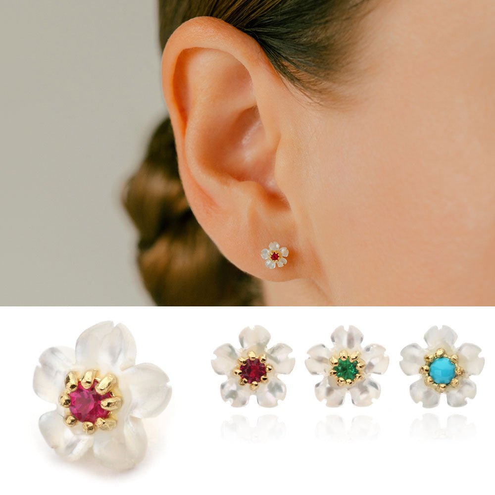 K18 シェル フラワー ボディピアス│ルビー・エメラルド・ターコイズ